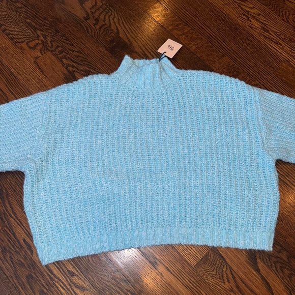 Sincerely Jules Turtleneck Sweater NWT - Picture 3 of 9